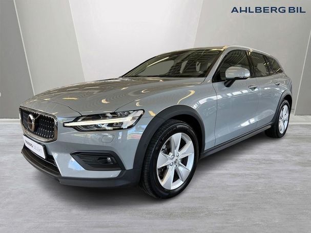 Volvo V60 Cross Country AWD B4 147 kW image number 1