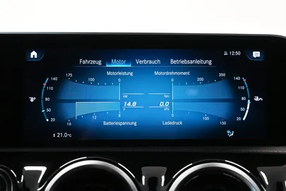 Car image 30