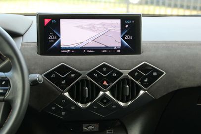 Car image 31