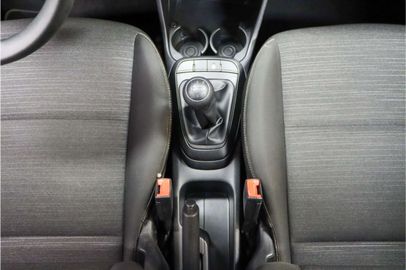 Car image 33