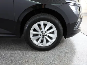Car image 34