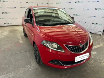 Car image 2