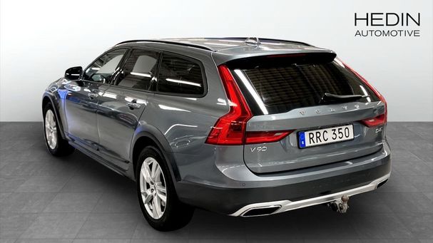 Volvo V90 Cross Country AWD 140 kW image number 2