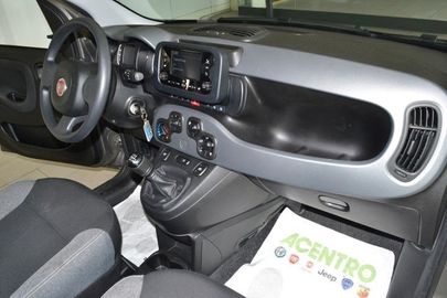 Car image 14