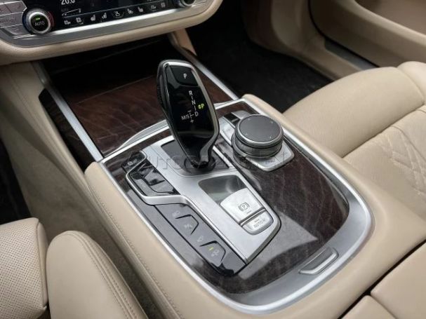 BMW 745Le xDrive M Sport 290 kW image number 21