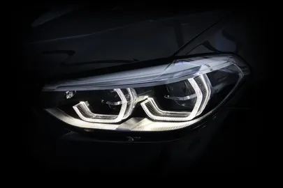 Car image 30
