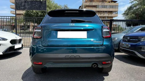 Car image 32