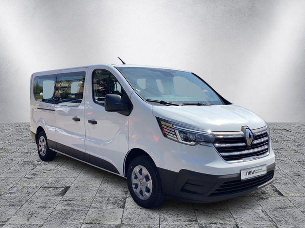 Renault Trafic Grand dCi 110 80 kW image number 2