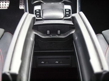 Car image 36