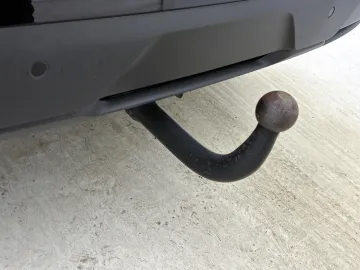 Car image 32