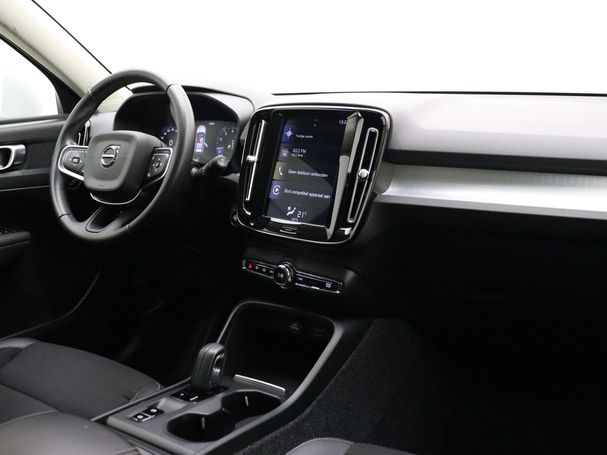 Volvo XC40 T3 Momentum Pro 120 kW image number 22