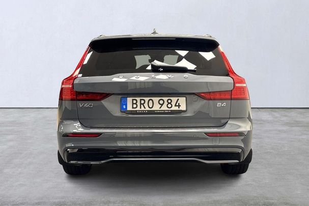 Volvo V60 B4 Plus 147 kW image number 3