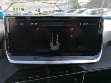 Car image 25