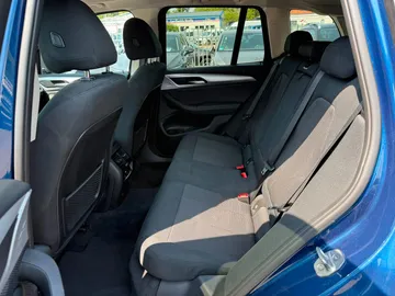 Car image 34