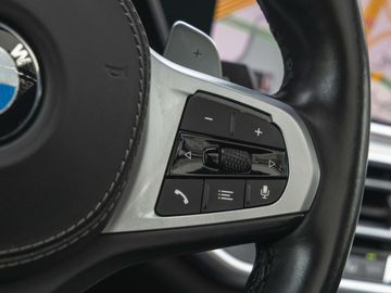 Car image 36