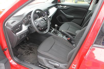 Car image 10