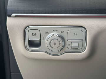 Car image 36