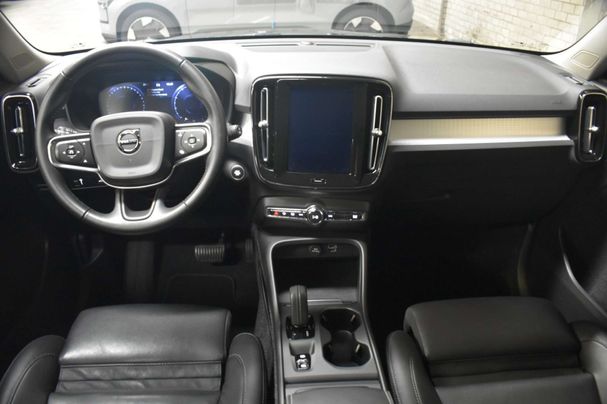 Volvo XC40 T2 95 kW image number 4