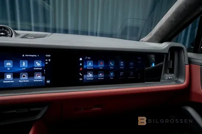 Car image 23