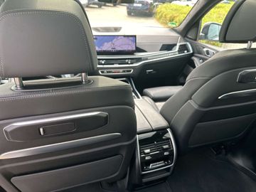 Car image 41