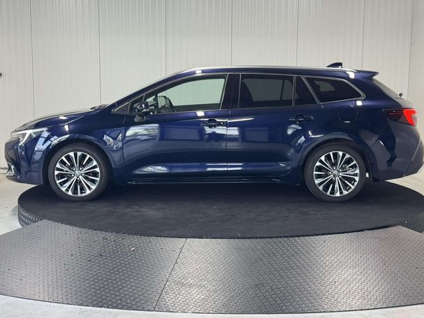 Toyota Corolla 1.8 Hybrid Touring Sports 103 kW image number 2