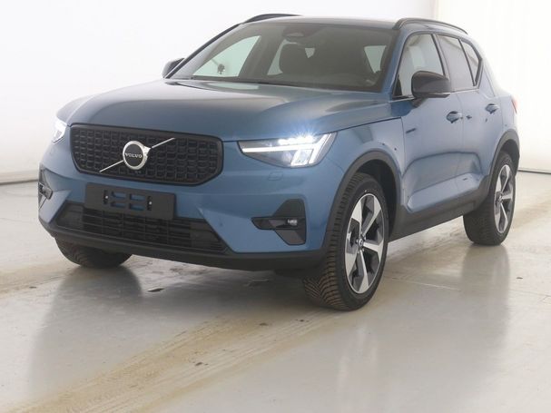 Volvo XC40 B4 Plus Dark 145 kW image number 1