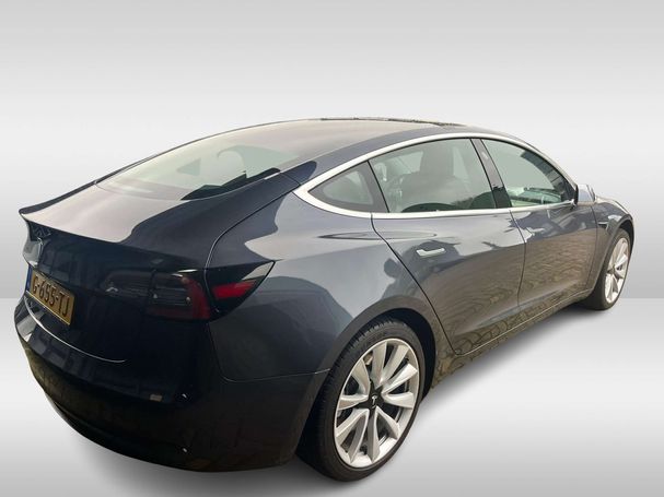 Tesla Model 3 60 Plus 239 kW image number 3