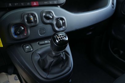 Car image 26