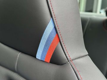 Car image 37