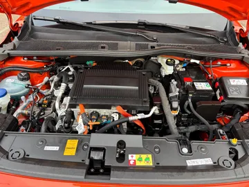 Car image 10