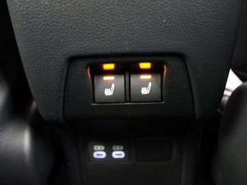 Car image 33