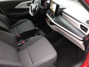 Car image 11