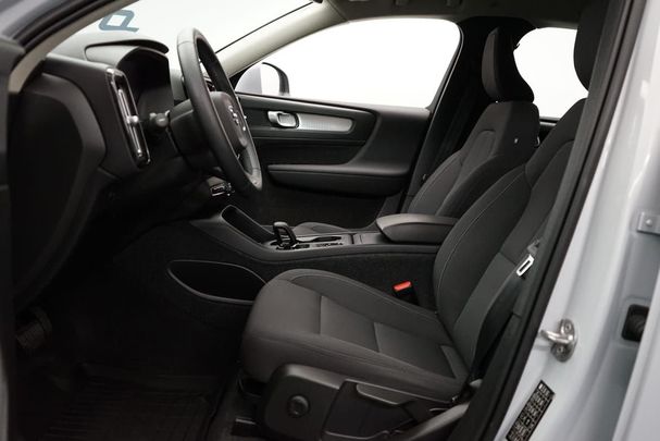 Volvo XC40 T2 Momentum 95 kW image number 4