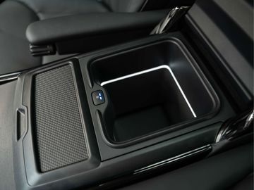 Car image 36