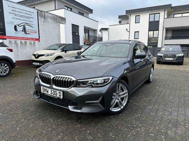 BMW 330d Touring xDrive Luxury Line 195 kW image number 19