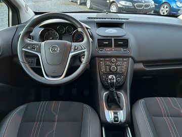 Car image 10