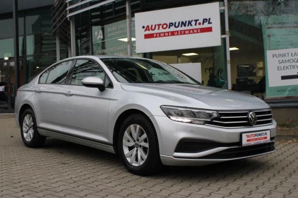 Volkswagen Passat 110 kW image number 2