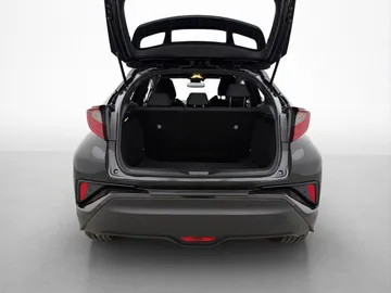 Car image 27