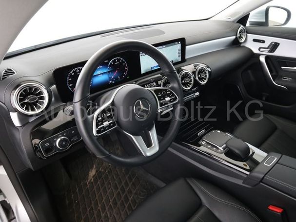 Mercedes-Benz CLA 180 100 kW image number 4