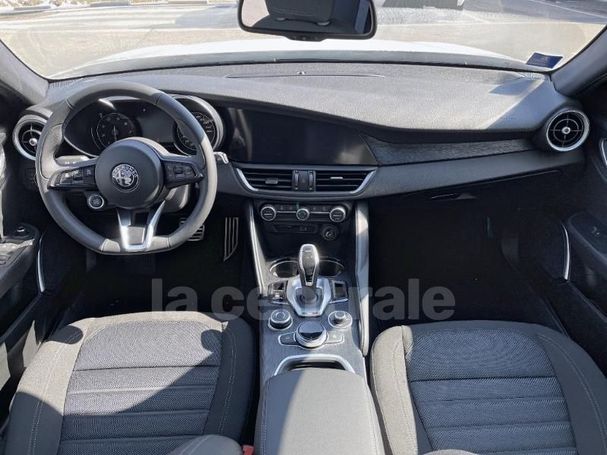 Alfa Romeo Giulia 2.0 AT8 Super 148 kW image number 8