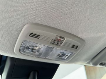 Car image 37