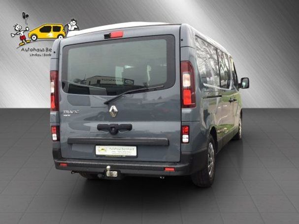 Renault Trafic Grand 125 kW image number 2