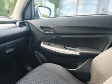 Car image 31