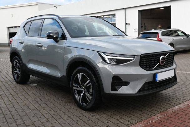 Volvo XC40 B4 155 kW image number 7