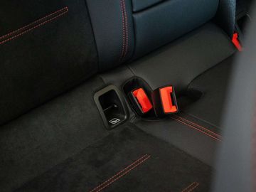 Car image 36