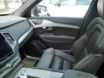 Car image 34