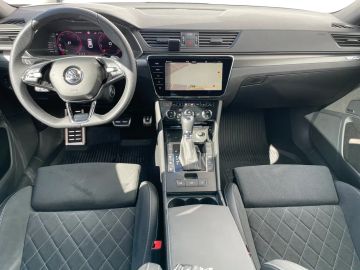 Car image 30