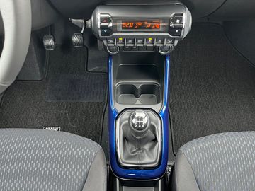 Car image 11