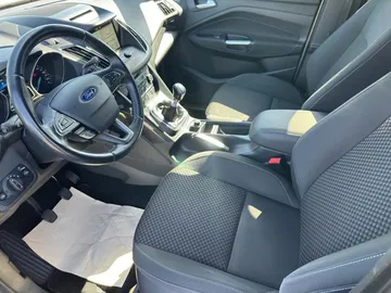 Car image 23