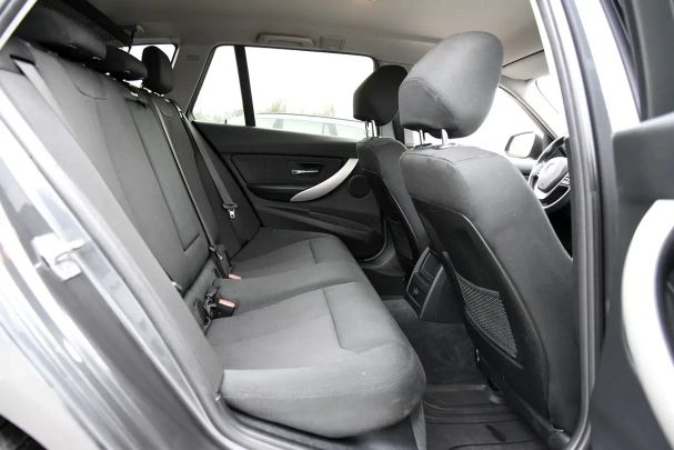 BMW 320d Touring Advantage 140 kW image number 10